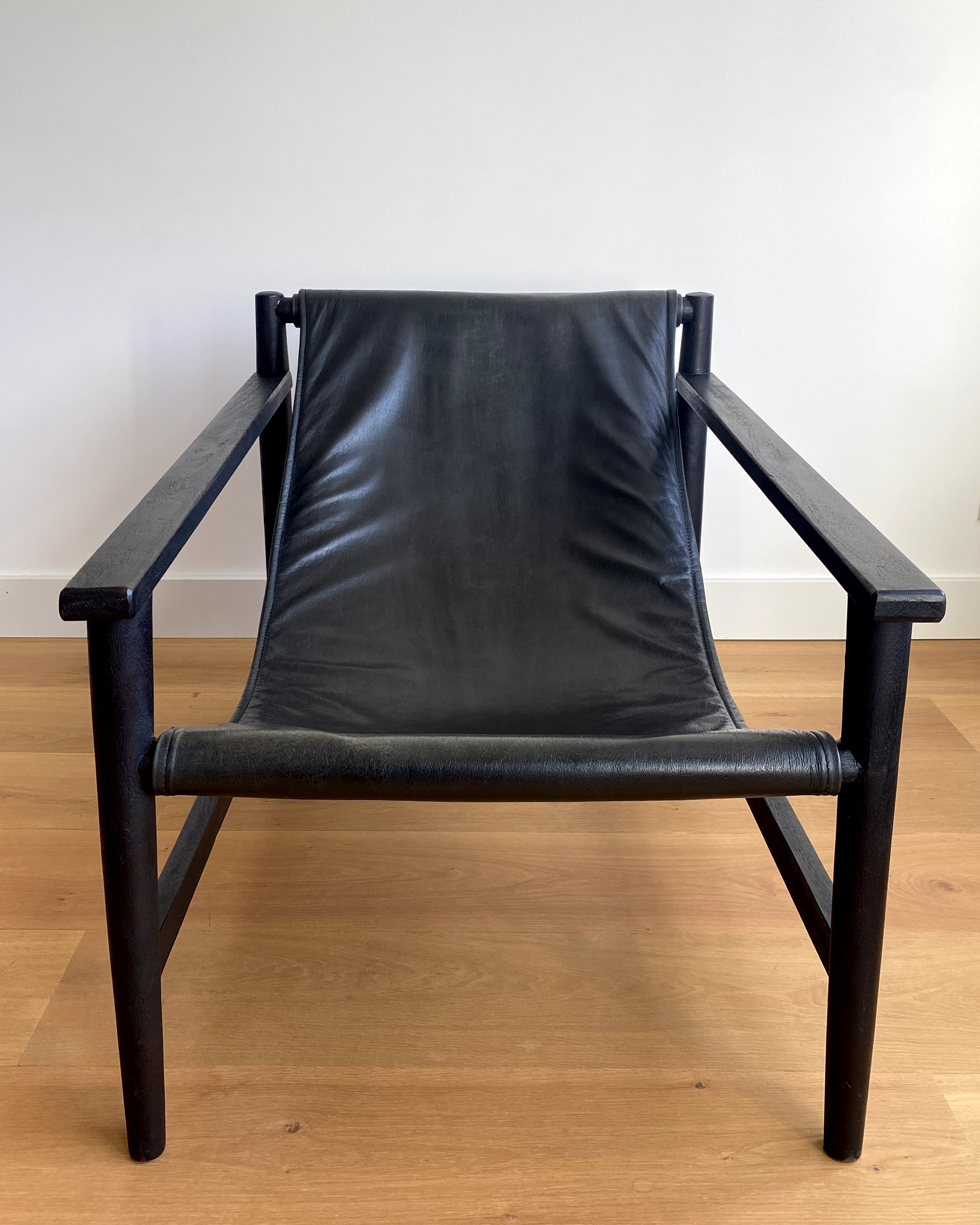 Design sling lounge chair
